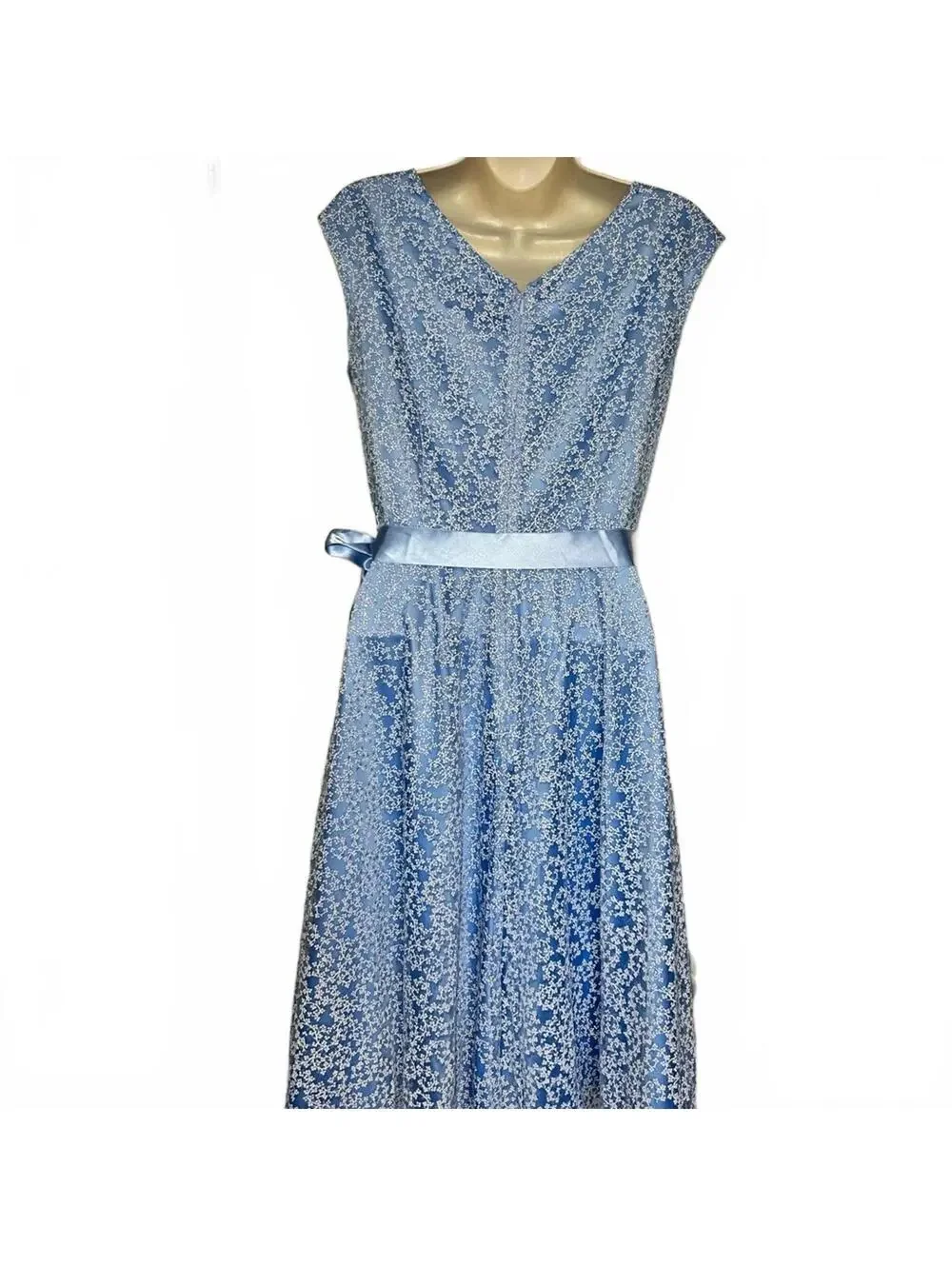 Tahari Sleeveless Carolina Blue White/Silver Sheer Overlay w Ribbon Sash | Sz 4 - Picture 4 of 13
